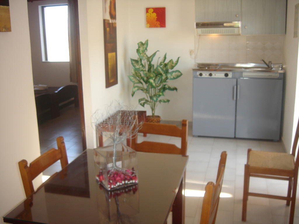 Iliaktida Apartments Rapaniana ภายนอก รูปภาพ