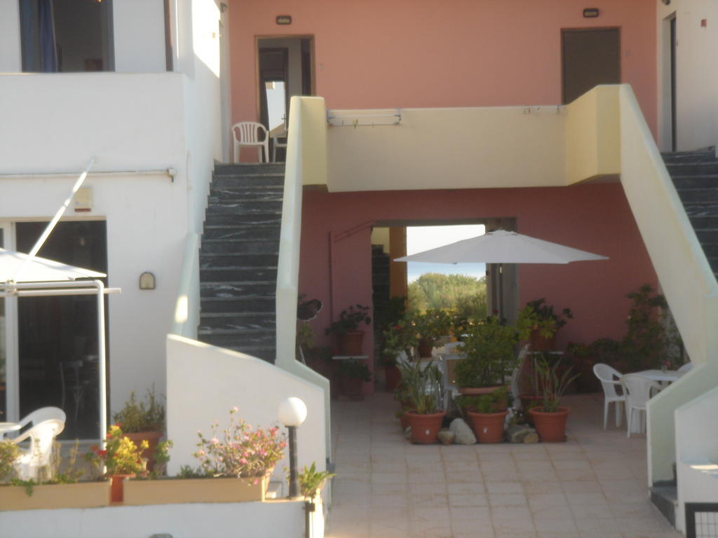 Iliaktida Apartments Rapaniana ภายนอก รูปภาพ